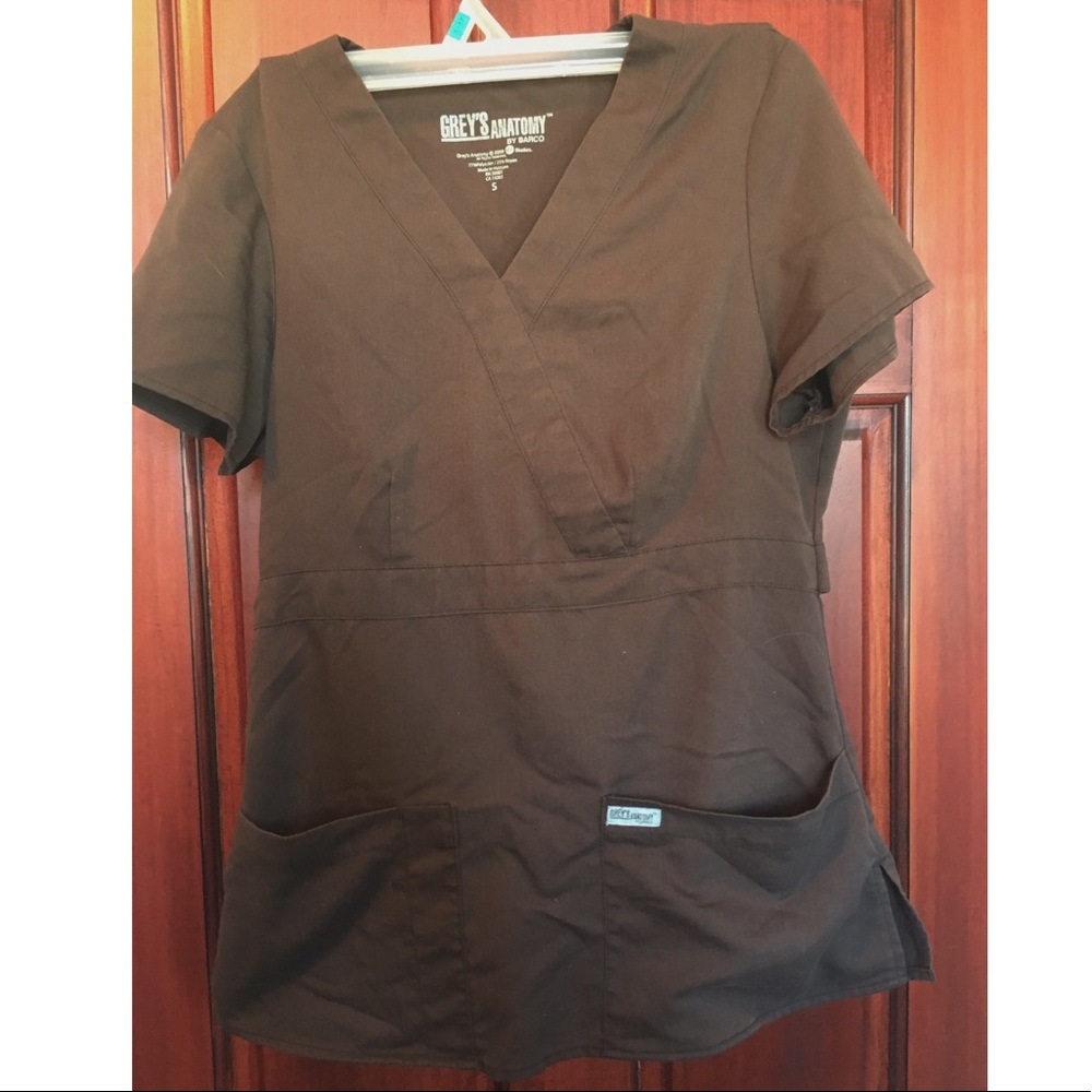 Scrub top